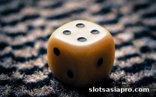 电子游戏平台上的热门号码真相：理性拆解炸金花与双色球的随机陷阱