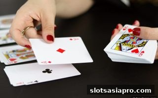 骰宝与牌九的心理博弈：电子游戏平台上的规则差异