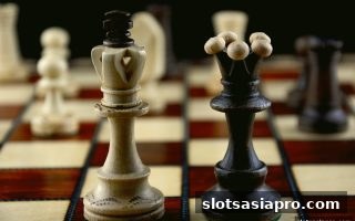 打造桥牌沟通优势：在电子游戏平台上选对叫牌体系与默契配合