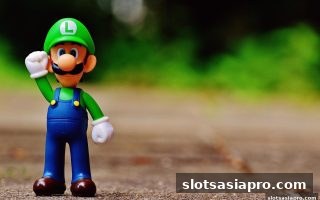 电子游戏平台如何重塑英超直播生态：跨界联盟的深度解析
